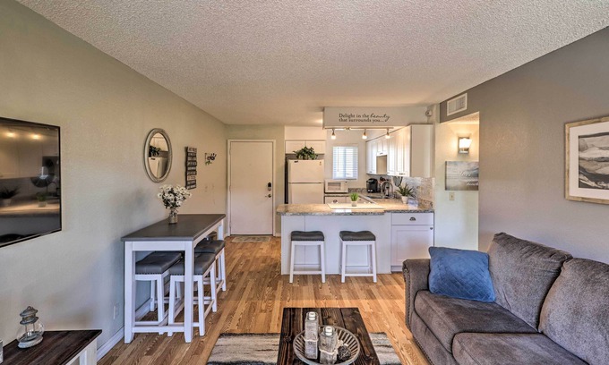 Lake Havasu City Condo | Premier Lake Havasu Condo: Steps to Dining, Shops & Fun!