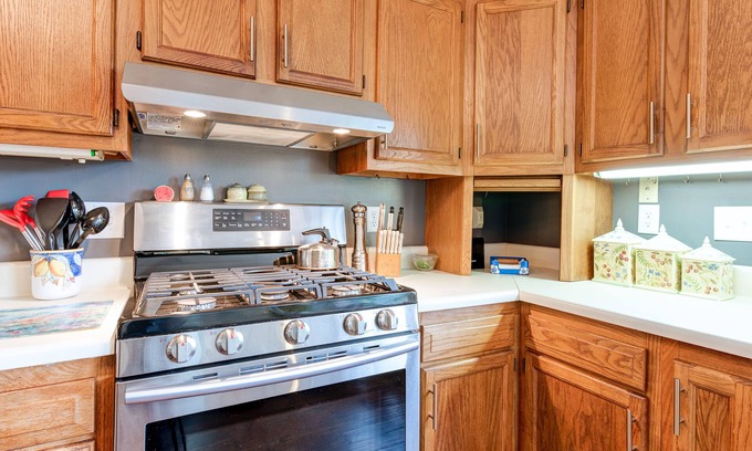 Black Mountain House | Pet-Friendly Retreat Steps from Lake Tomahawk & Downtown