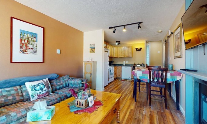 Angel Fire Condo | Cozy Bella Vista E1: Walk to Lifts with Scenic Views