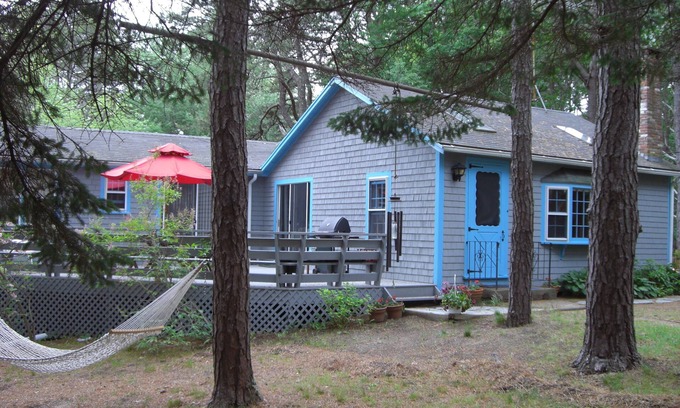 Wellfleet Cottage | Perfect Spot: Walk to Ocean Beach & Bike Trails, WiFi Included