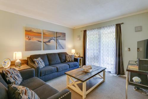 Folly Field Apartment | Beachside Condo on Hilton Head Island - Steps to Pool & Shore