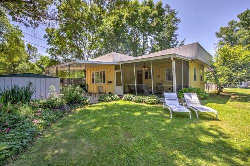 Bellevue House | Peaceful Spruce Haven Cottage Near the Mississippi River