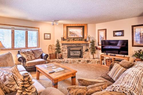 Warrior's Mark Apartment | Inviting Breckenridge Retreat with Balcony - Near Shuttle Access