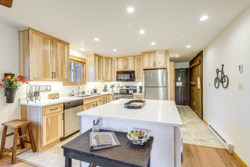 Crested Butte Apartment | Walk to Ski Lifts Cozy Crested Butte Condo