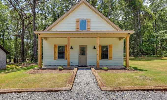 Millbrook House | Walk to Sports Complex: Home in Millbrook!