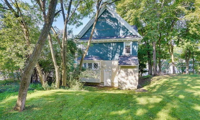 Eastside Cottage | Welcoming Westcott Home - Steps from Syracuse Campus!