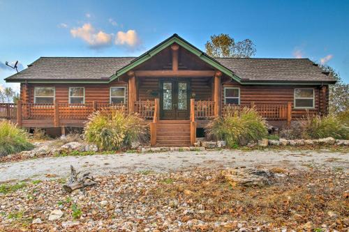 Shell Knob House | Spacious Missouri Lake Home - Steps to Table Rock Lake