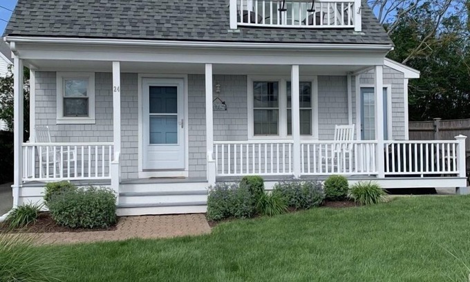 Easton's Point House | Oceanfront Escape: Walk to the Beach & Enjoy Ocean Views
