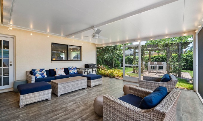 North Naples House | Experience Naples: Beachfront Bliss with Top Amenities!