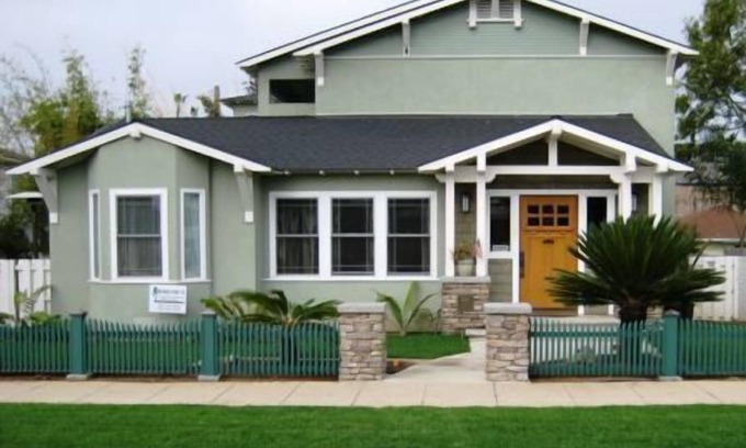 South Oceanside House | Steps from the Beach with Ocean View and Spa Amenities
