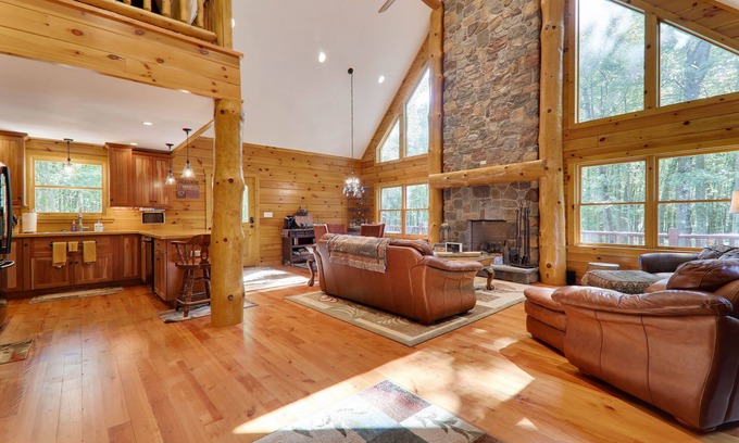Blakeslee Cabin | Unwind in a Custom Log Cabin Near Pocono Raceway