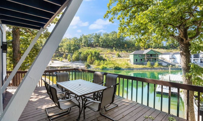 Lake Ozark Condo | Steps from The Strip! Enjoy Lake Fun & Pet-Friendly Stay
