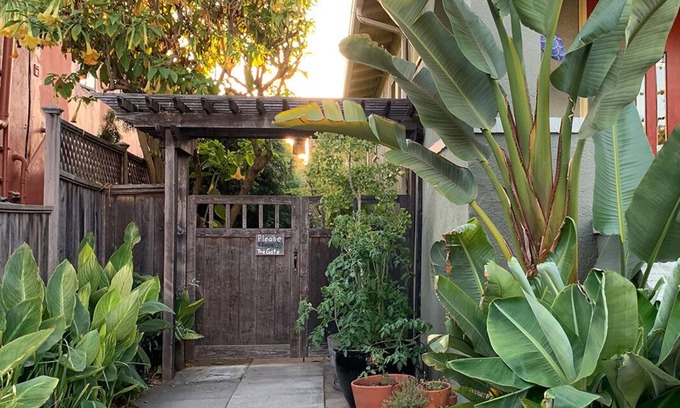 Upper Telegraph Apartment | Stylish Retreat Near Trendy Temescal & College Ave - 9.8/10