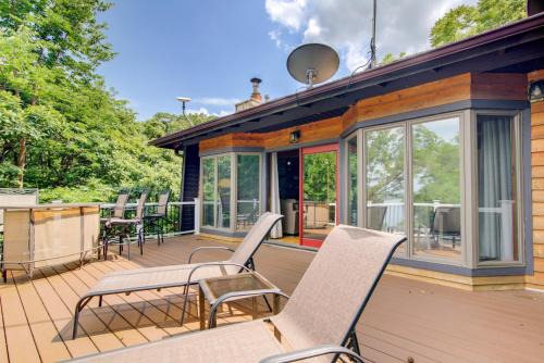 Manhattan House | Idyllic Secluded Retreat with Patio and Sun Deck Awaits