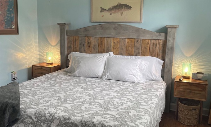 Darien House | Walk to waterfront dining, shops, wine bar. 2 miles from I-95. No pet fee!