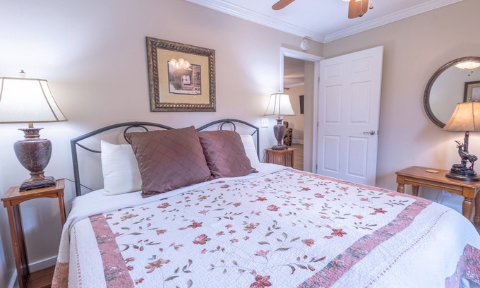 Mars Hill Cottage | Pet-Friendly Cascade Cottage Near Mars Hill University