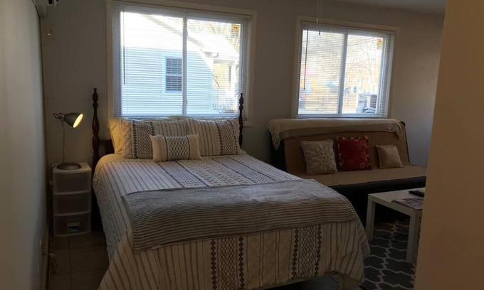 Ashton Heights Apartment | Discover Walk2Metro's DC Gem with Hot Tub & Free Parking