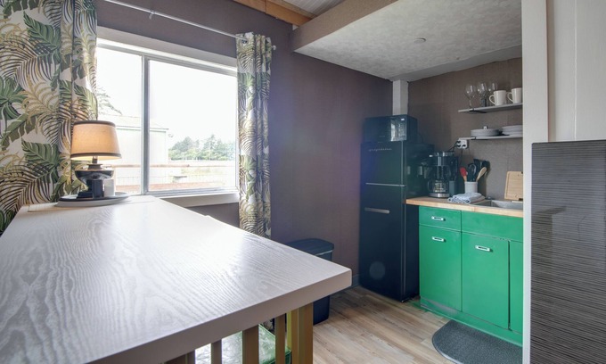 Ocean Shores Apartment | Walkable Beach Bungalow in Ocean Shores!