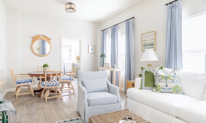 La Grange House | Walkable Cottage w/Fire Pit | 15 min from Round Top | Francis @ Grace Inn