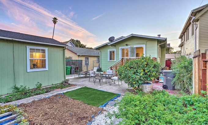 Dimond House | Conveniently Located Home with Yard in the Bay Area