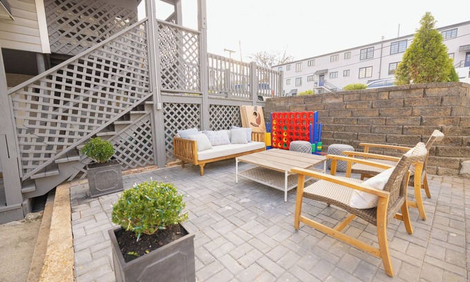 Hillsboro Village Apartment | Prime Music Row Apartment: Steps from Downtown Nashville!