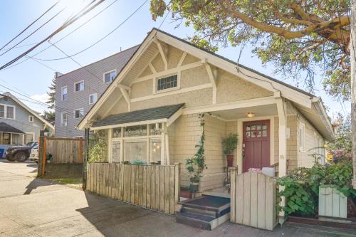 Queen Anne House | Pet-Friendly Seattle Retreat, Steps from Pike Place Market