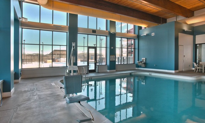 Carterville Resort | Discover Walker's Bluff Casino Resort: 4-Star Getaway with Spa