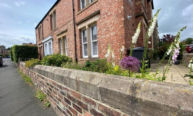 Hexham Apartment | Exceptional Walkers Retreat Apartment in Hexham Awaits You