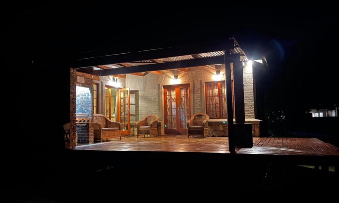 Dullstroom House | Discover Walkersons Trout and Nature Haven: 4-Star Retreat