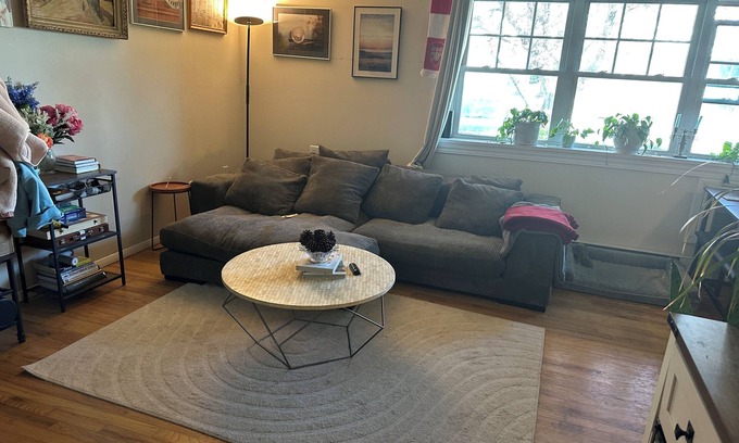 Saratoga Springs Apartment | Walking distance to downtown and the track! chic one bedroom in Saratoga Springs