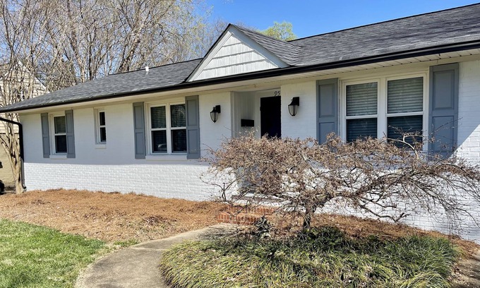 Winston - Salem House | Pet-Friendly Retreat Near Reynolda House & Wake Forest U