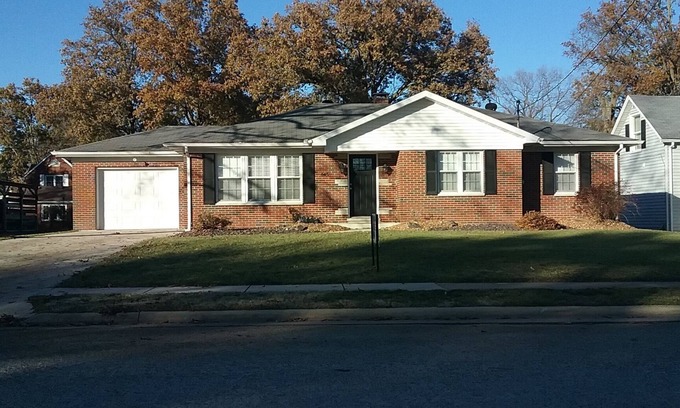 Breese House | Prime Location Near Breese Legion & Main St with Ocean View