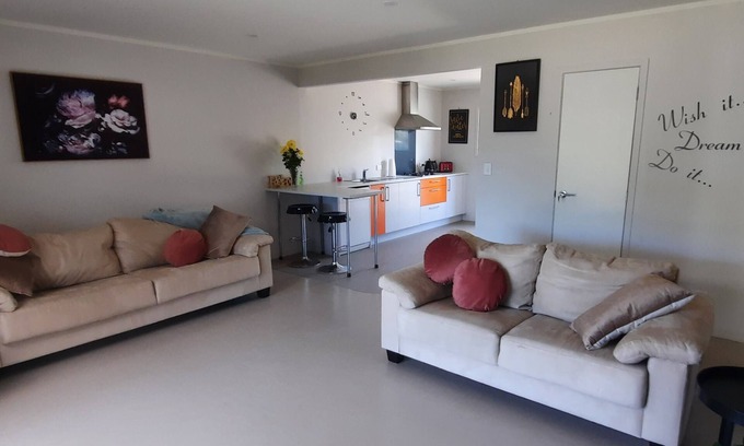 Mangawhai House | Prime Location Near Cafes with Pool & Family-Friendly Amenities