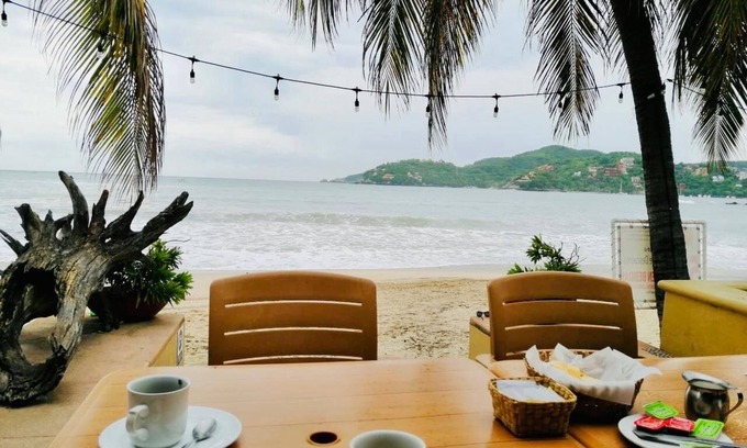 Ixtapa - Zihuatanejo Condo | Convenient Access to Playa la Ropa with Oceanfront Views