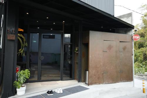 Xiaoliuqiu House | Oceanfront Escape at Walking Island - Rated 9.1/10