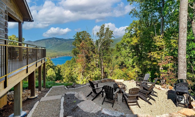 Black Mountain House | Wallace Mountain Lodge | Fire Pit & Year-Round Views