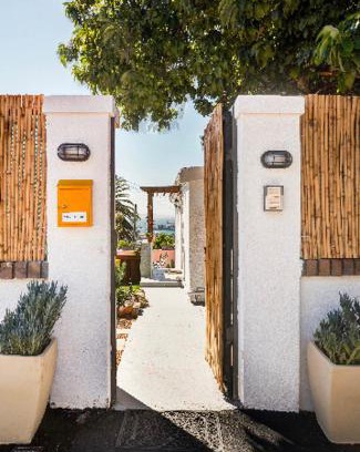 Cape Town City Centre House | Cozy Walmer Cottage - Pet-Friendly Escape with High Ratings