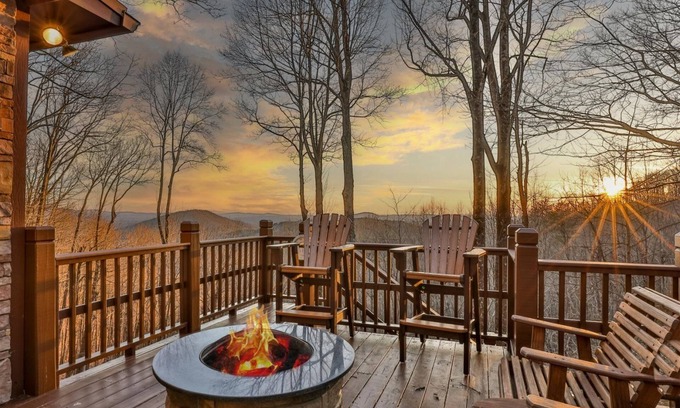 Walnut Mountain Cabin | Top-Rated Walnut Mountain Lodge in Ellijay, GA Awaits You