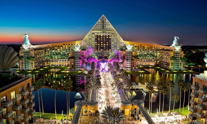 Bay Lake Hotel | Experience Walt Disney World Swan Reserve: 4-Star Hospitality