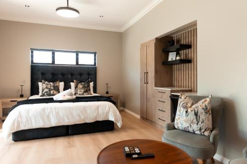 Port Elizabeth Apartment | Walton Cottages of Mill Park, Port Elizabeth