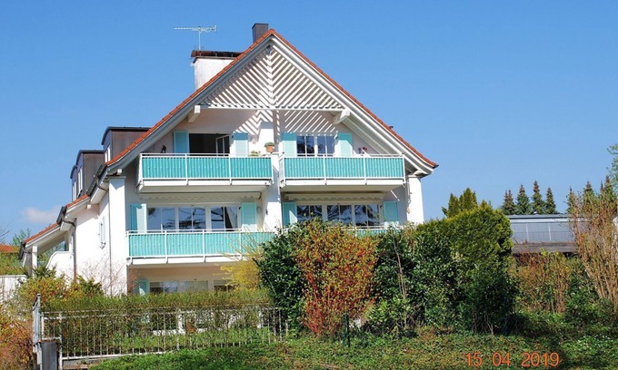 Giebelbach Apartment | Waltraud: Bright Top-Floor Apartment with Great Amenities