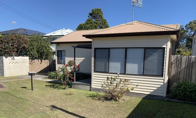 Wamberal Cottage | Wamberal Beach Cottage on Ocean View Drive