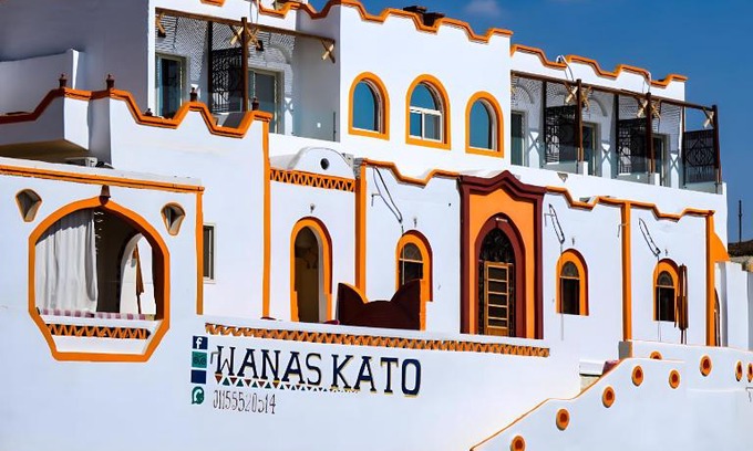 Al Karnak House | Top-Rated Wanas Kato Guest House with Private Beach Access