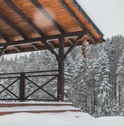 Korczyna Ski Chalet | Wanatówka: Oceanfront Retreat with Exceptional 9.9 Rating