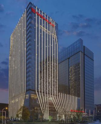 Wuchang Hotel | Experience Elegance at Wanda Realm Wuhan: Oceanfront Bliss