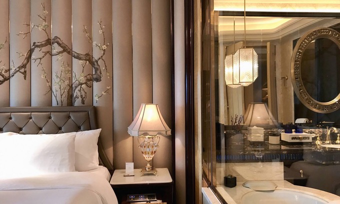 Wuchang Hotel | Experience Wanda Reign Wuhan: 5-Star Luxury Awaits