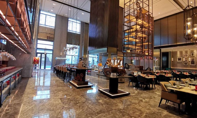 Chaoyang Hotel | Indulge at Wanda Vista Changchun - 5-Star Family Retreat