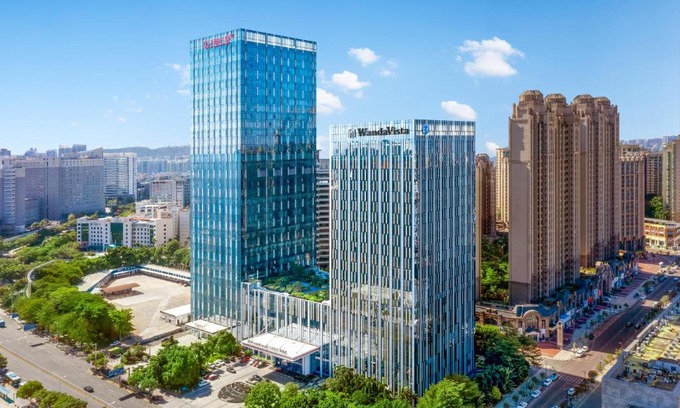 Dongguan City Center Hotel | Experience Wanda Vista Dongguan: 5-Star Oceanfront Bliss