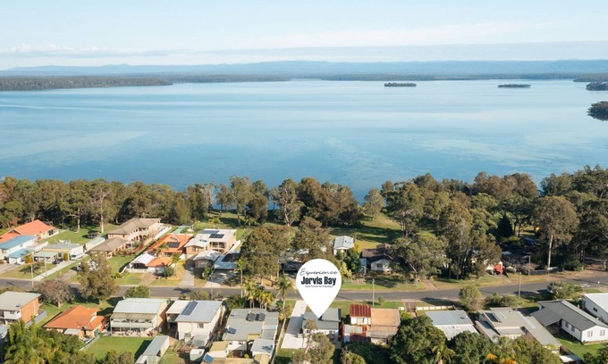 Sanctuary Point House | Experience Jervis Bay: Oceanfront Stay with Pool & Breakfast