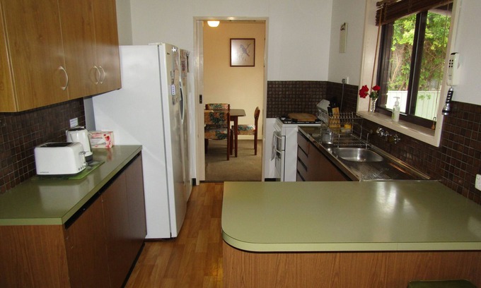 Dalrymple House | Wanderr In - 2 Bedroom Holiday Home with Pool & Ocean View